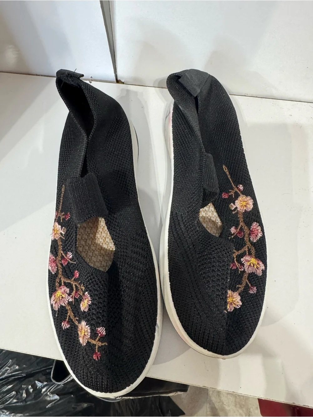 Black Slip-On Knit Floral Sneakers - Unbranded